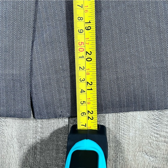 Banana Republic Knee Length Modest Gray Pencil Skirt Size 14 - Picture 4 of 8